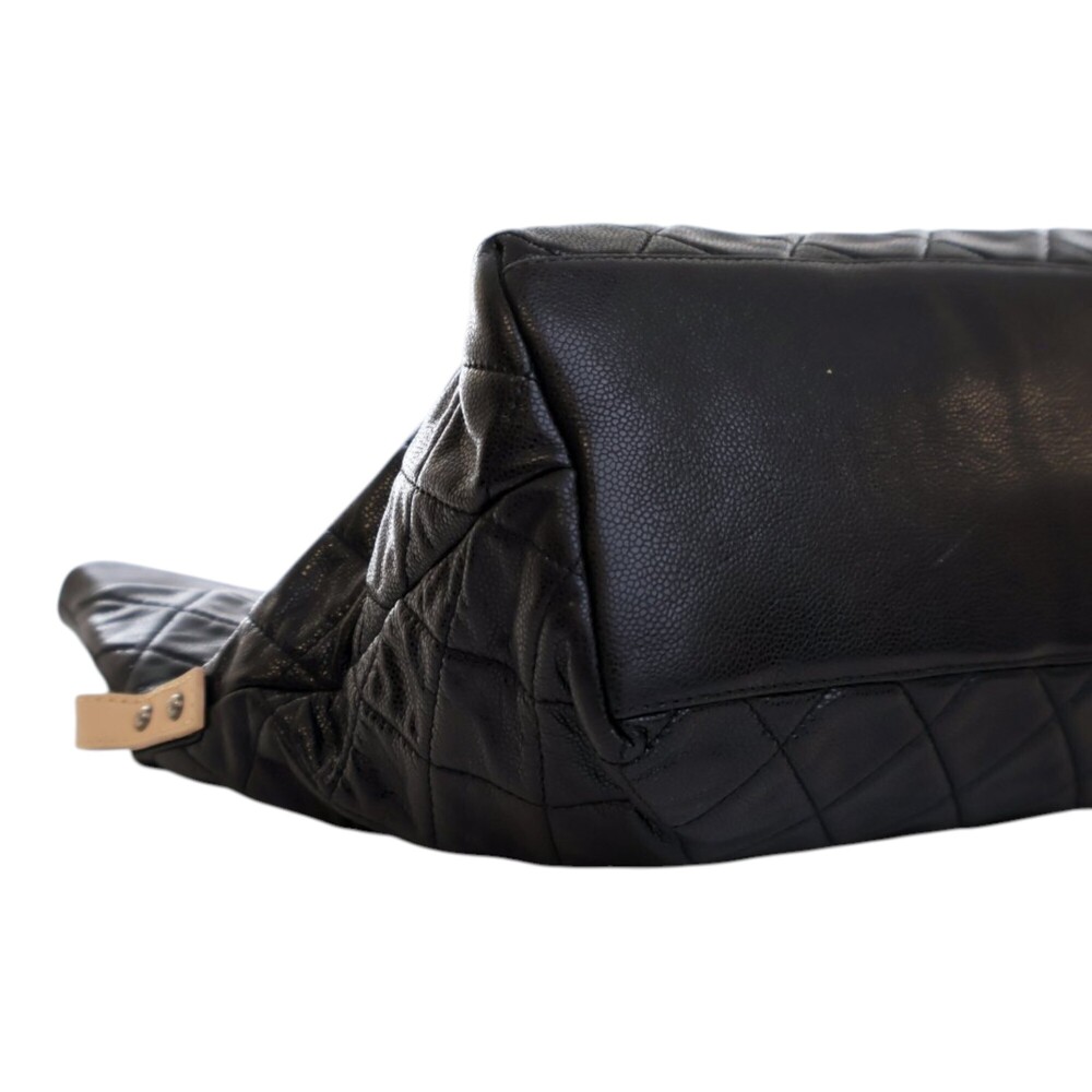 Pre-Loved Chanel Reissue Quilted Caviar Messenger Flap - Picture 9 of 12